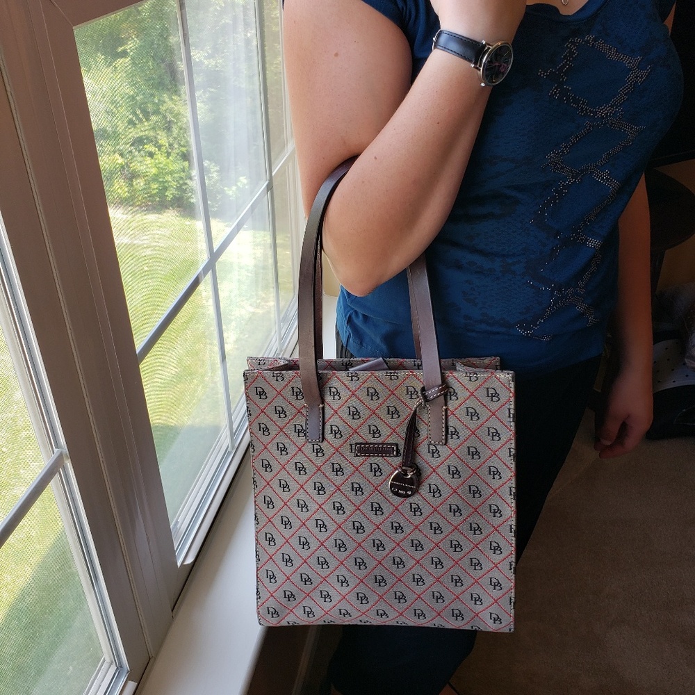 Dooney & Bourke purse